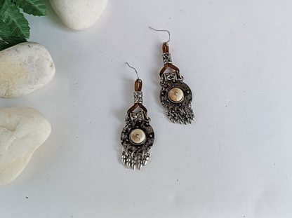 pendientes estilo vintage en plata tibetana y nácar