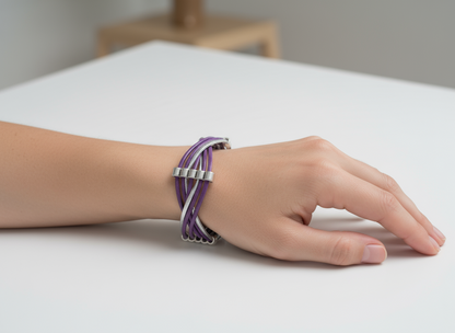 Bracelet en cuir tressé violet et argent