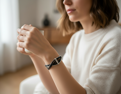 Bracelet unisexe en cuir tressé noir et argent