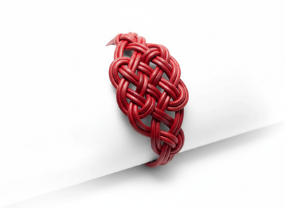 Pulsera de cuero trenzado con nudo celta