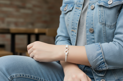 Bracelet avec symbole infini et cuir aux couleurs personnalisées