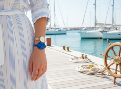 Pulsera de cuero rojo con nudo celta del amor eterno