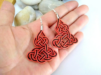 pendientes con nudo marinero en rojo y negro
