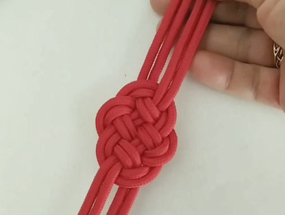 Pattern and tutorial for making bracelet with sailor's knot