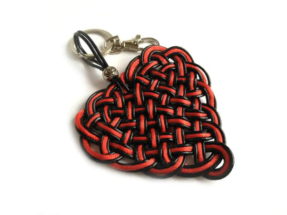 Porte-clés en cuir rouge tressé pour homme ou femme. – Raquel
