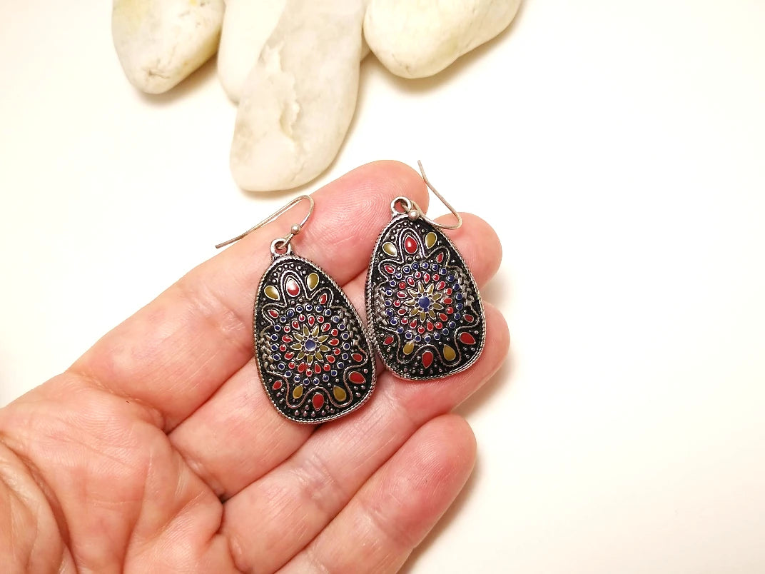 pendientes boho lágrima azul . Raquel Jiménez Artesanía